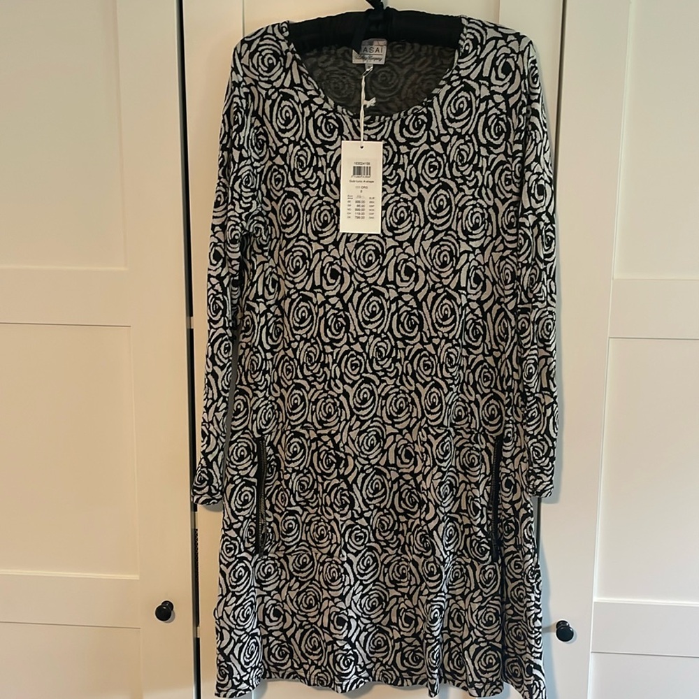 Beautiful floral tunic/dress with pockets